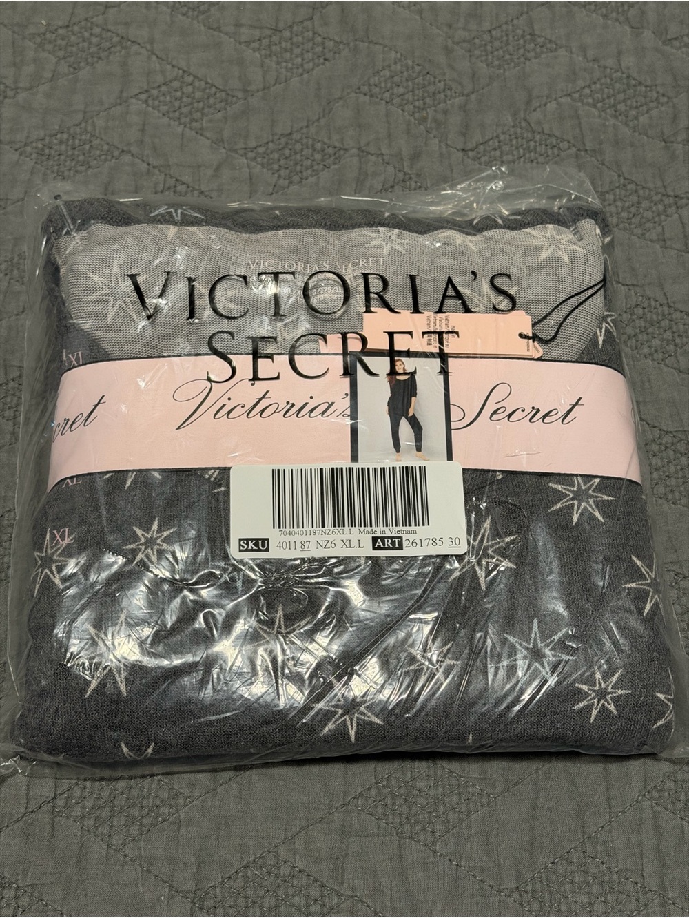 Victoria's Secret Women's Gray Star-Print Pajama Set